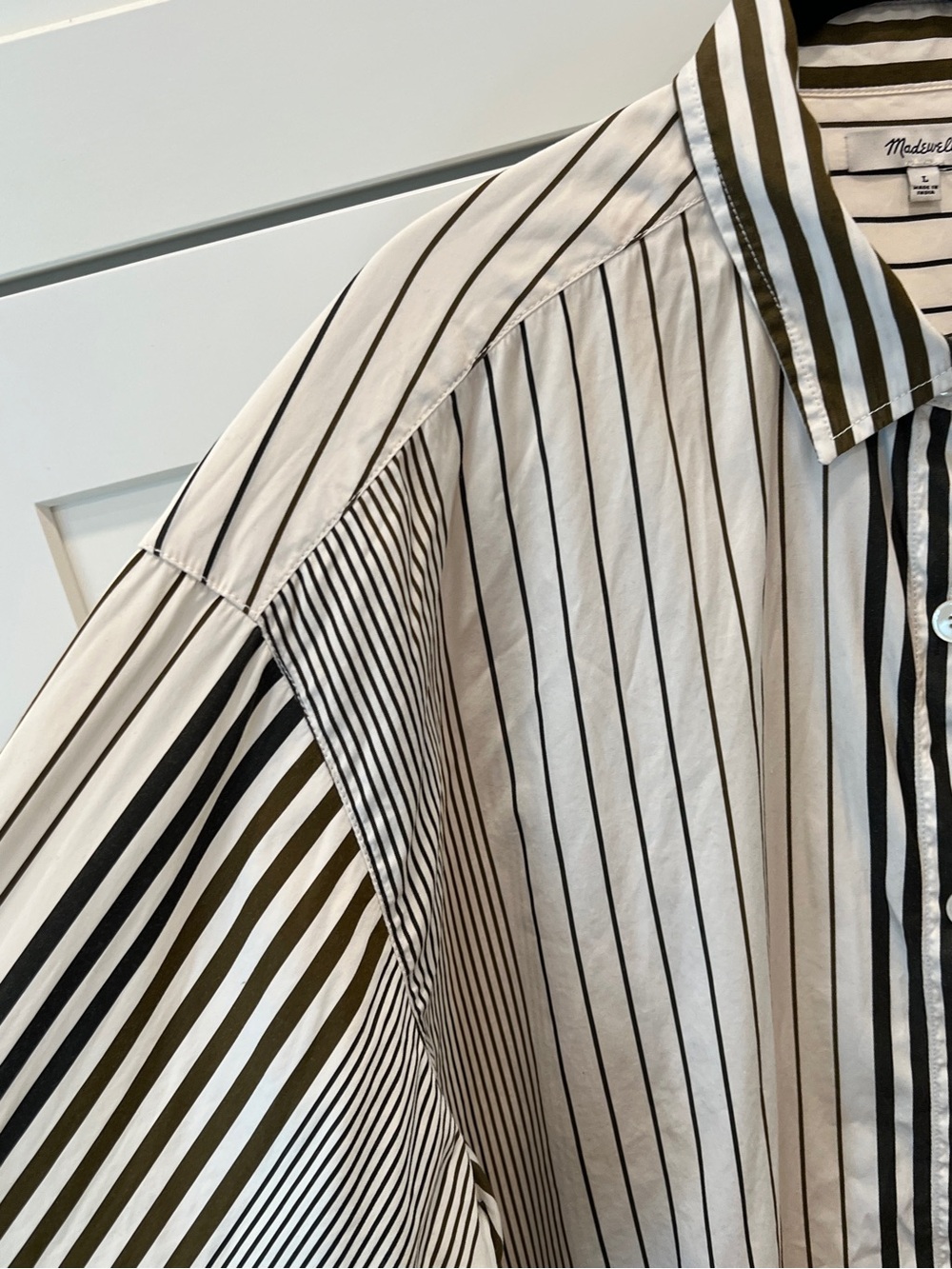 MADEWELL CURVE-HEM SHIRT IN POPLIN LIGHTHOUSE STRIPE, SIZE L. - Picture 6 of 11